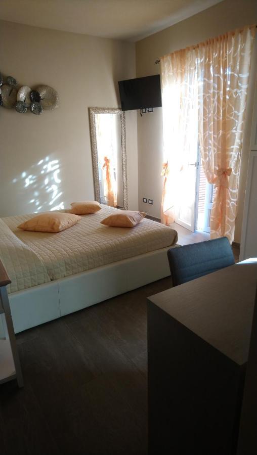 L'Isola Dla Cerrea Bed & Breakfast Mombasiglio Luaran gambar