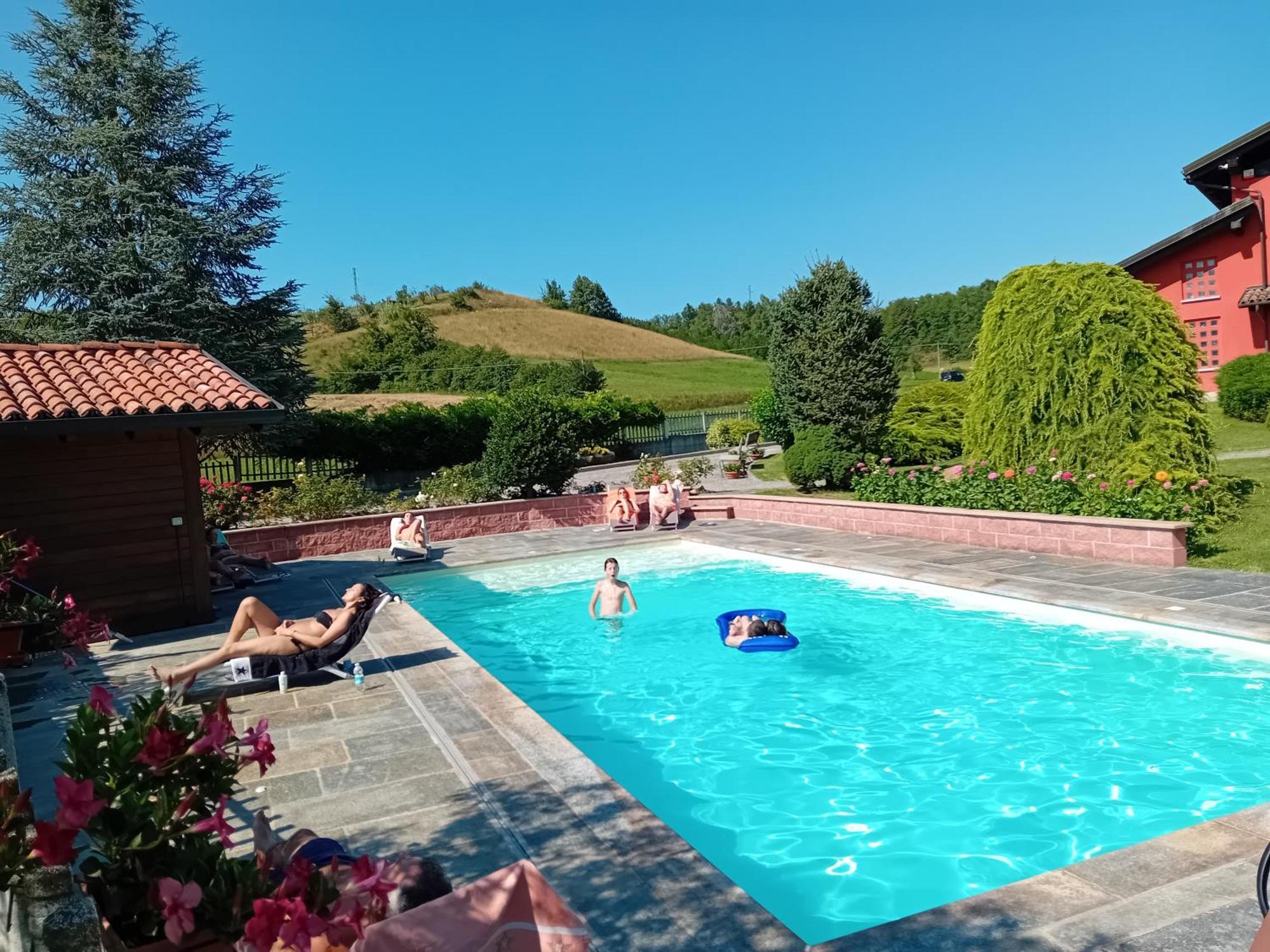 L'Isola Dla Cerrea Bed & Breakfast Mombasiglio Luaran gambar